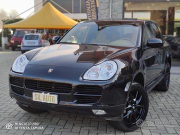 Porsche Cayenne S / 4.5, 340 CV / BENZ.