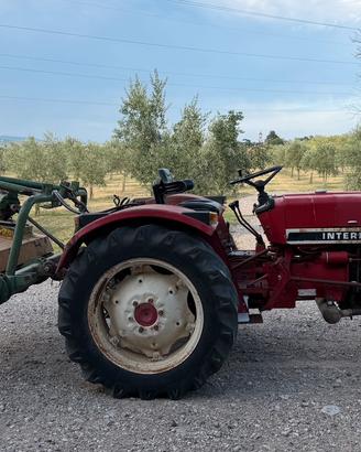 Trattore international 433