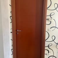 Porte in legno color ciliegio 