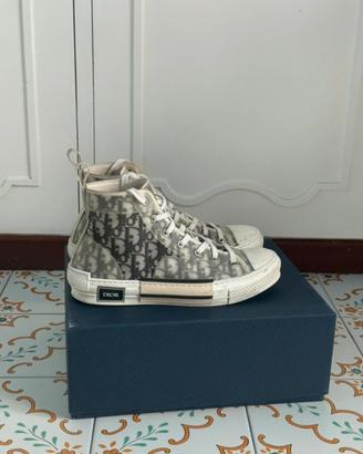 Dior B23
