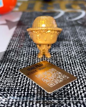 Luffy oro funko kinder joy one piece