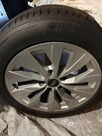 Cerchi originali audi raggio 16 con gomme estive