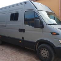 Van Iveco Daily 7 m del 2003 allestito camper 