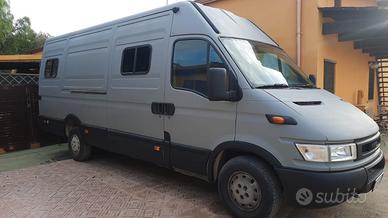 Van Iveco Daily 7 m del 2003 allestito camper 