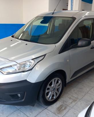 Ford Tourneo Connect 1.5 TDCi 120 CV anno 2019 km 