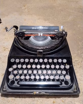 Macchina da scrivere Olivetti Ico