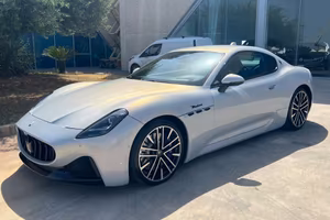 Maserati GranTurismo Modena awd auto - SUPER T-STO