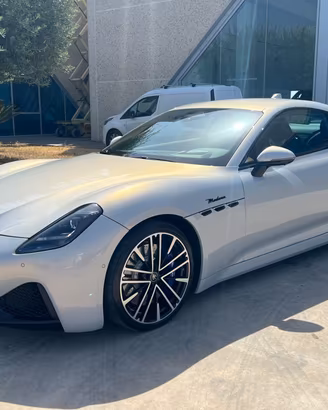 Maserati GranTurismo Modena awd auto - SUPER T-STO