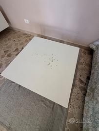 Tavolino da salotto moderno bianco con piedi croma