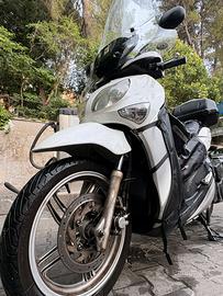Yamaha Xenter 150 scooter