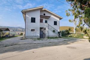 CASA INDIPENDENTE A CELLINO ATTANASIO