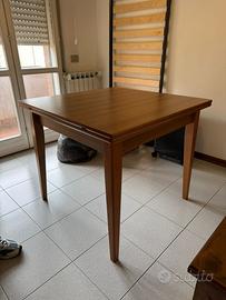 Tavolo pranzo a libro 90x90