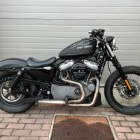 Harley-Davidson XL1200N Nightster accessoriata