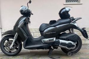 Scarabeo 500ie Light