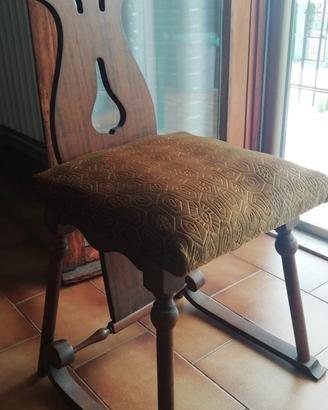 Sedia vintage in legno