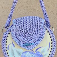 borsa dipinta e sferruzzata a mano