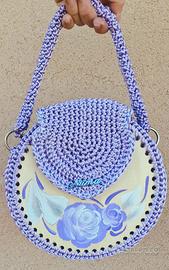 borsa dipinta e sferruzzata a mano