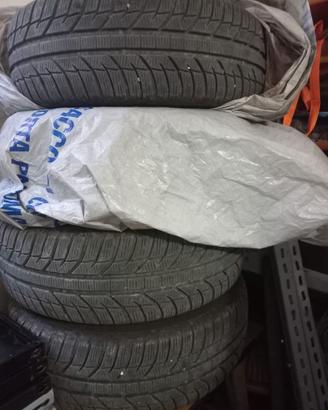 Cerchi e Gomme 195/65 r15 Ford Focus