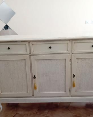 Mobile in legno color avorio