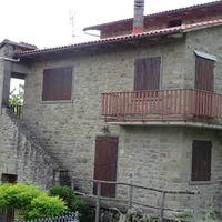 Villa a Castel San Niccolò, 7 locali