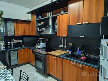 cucina completa di elettrodomestici 