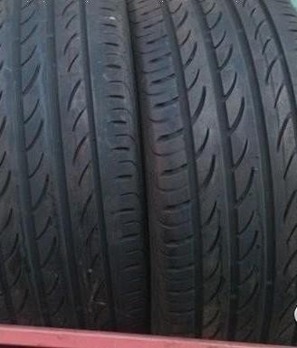 Coppia di pneumatici usati 215 45 17 pirelli