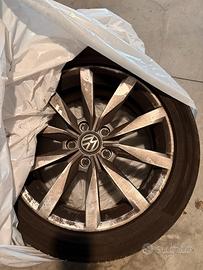 4 cerchi + 4 gomme 17 pollici VW Golf come nuove