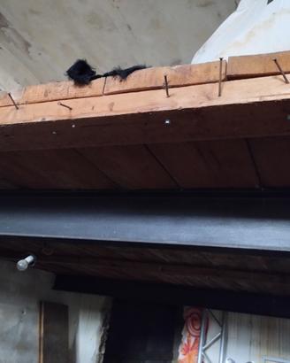 Soppalco in robuste tavole legno