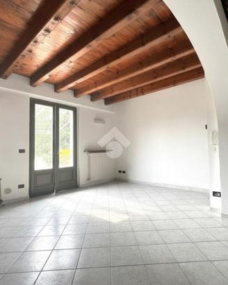 2 LOCALI A CAINO