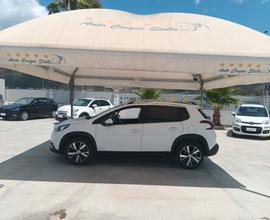 Peugeot 2008 BlueHDi 100 GT LINE PER NEO PATENTATI
