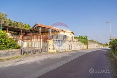 Locale Commerciale - Acireale