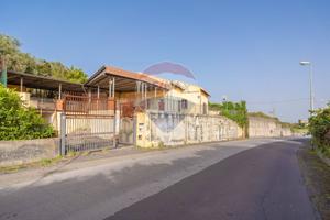 Locale Commerciale - Acireale