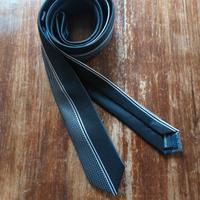 Cravatta uomo grigio e nero sottile