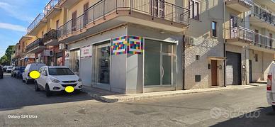 Massafra locale commerciale