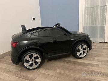 Macchina per bambini 12V Audi E-tron Sportback