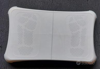 Wii Balance Board + Wii Fit & Wii Fit Plus + Sacca