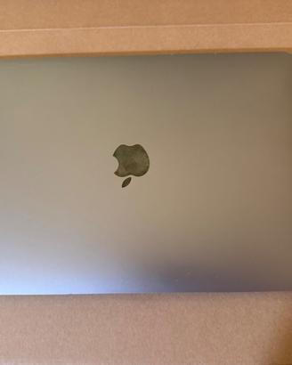 MacBook Pro 13"  Intel i5 16 GB RAM 1 TB SSD