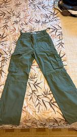 Pantaloni cargo Bershka verde Cargo Straight