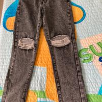 Jeans strappati Shein ragazza