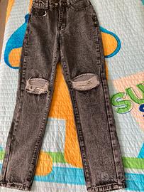 Jeans strappati Shein ragazza