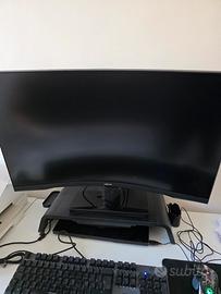 Monitor, supporto per monitor, Mouse e Tastiera