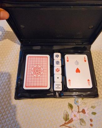 set carte da Poker con dadi