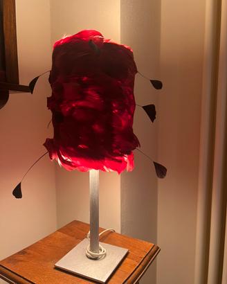 Lampada da tavolo francese con piume