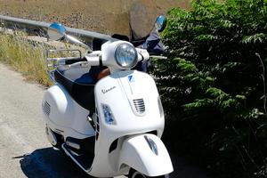 vespa GTS super 300 impeccabile 