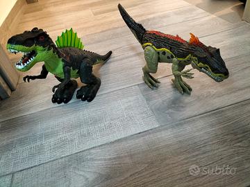 Dinosauri che si muovono 