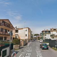 Centroni monolocale con balcone e posto auto