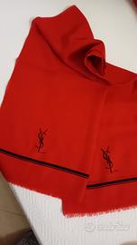 Foulard rosso/inserti blu YSL stupendo 1.38 x 0.57