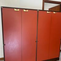 Armadio vintage rosso