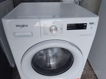 Lavatrice Whirlpool 8 kg 1200 giri 