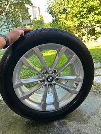 Cerchi in lega con gomme